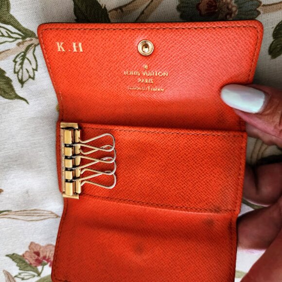Louis Vuitton Monogram 4 Key Holder - Picture 9 of 12